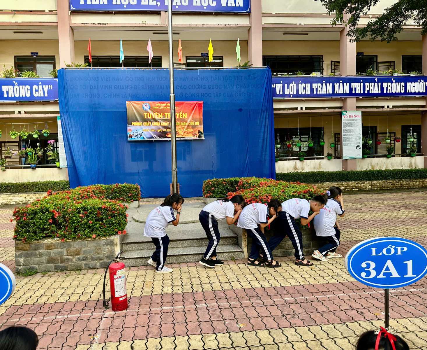 2bdf057b600bd955801a17