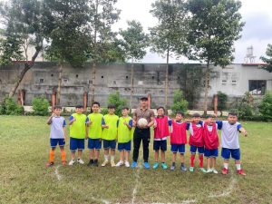 272702937658843292120